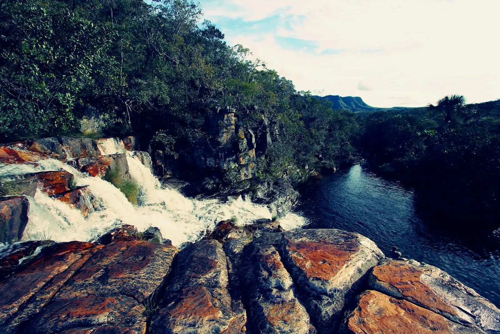 Almécegas waterfall with its natural pool