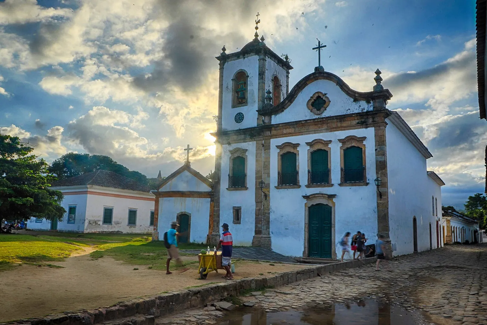 The baroque facade and bell tower of the Santa Rita church, one of Paraty’s colonial landmarks